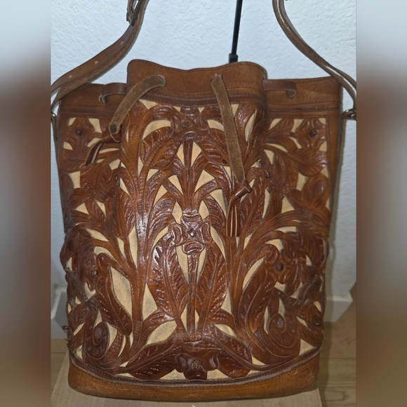 Vintage Handbags - Vintage Brown Leather Cutout Shoulder Bag Vintage Mexican Artisan Leather Work